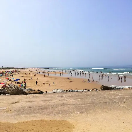 With 2 Bedrooms In With Wonderful Mountain View And Furnished Garden 500 M From The Beach 아파트 *