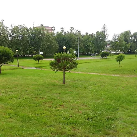 With 2 Bedrooms In With Wonderful Mountain View And Furnished Garden 500 M From The Beach Figueira da Foz