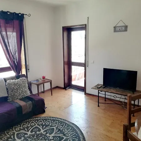 With 2 Bedrooms In With Wonderful Mountain View And Furnished Garden 500 M From The Beach *