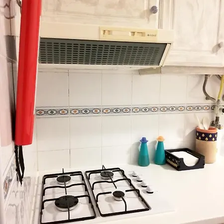 아파트 With 2 Bedrooms In With Wonderful Mountain View And Furnished Garden 500 M From The Beach